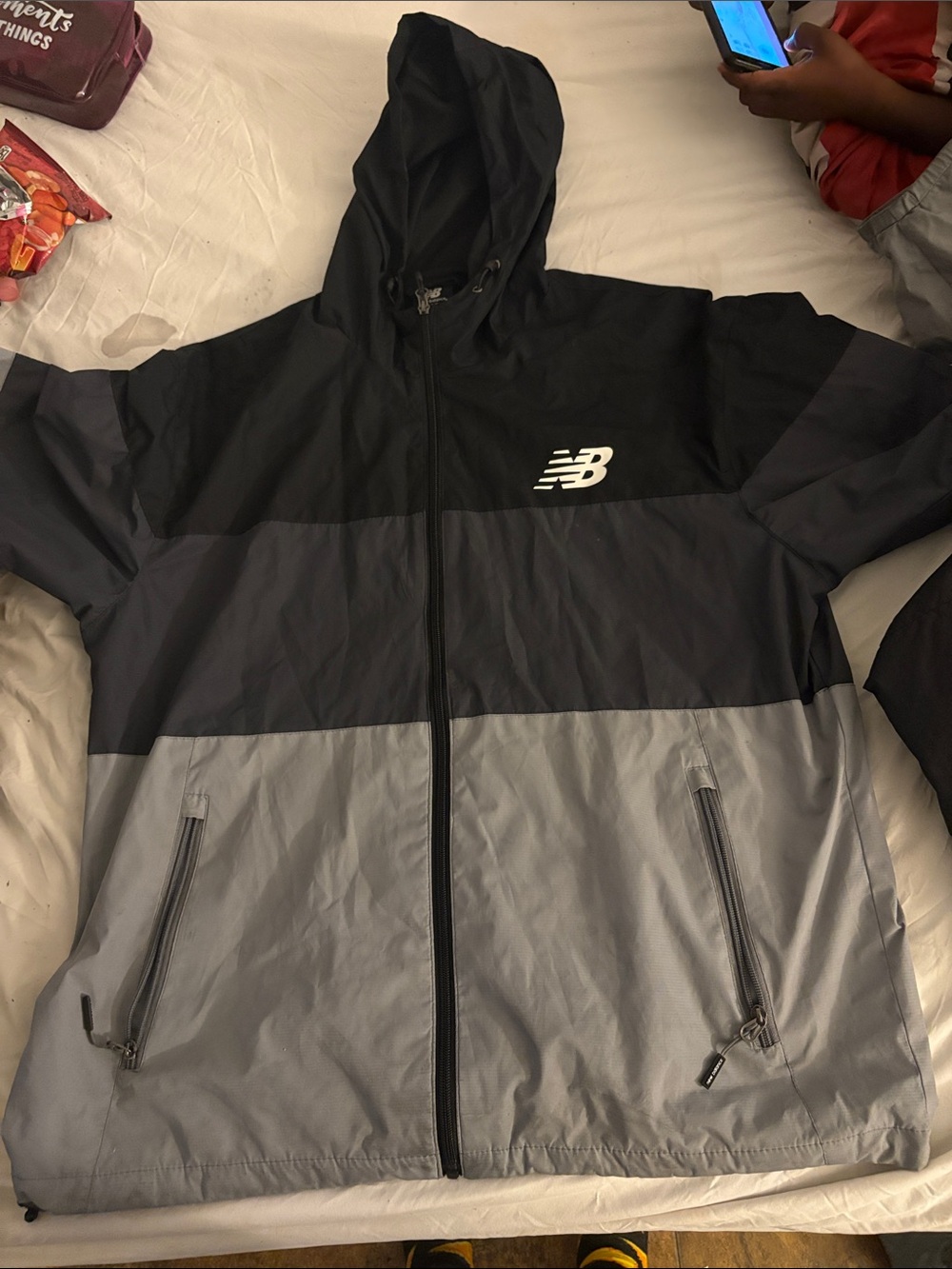New Balance Men's Colorblock Hooded Windbreaker - Black & Gray